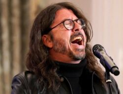 Dave Grohl Pernah Sewa Pengacara Perceraian Sebelum Akui Selingkuh