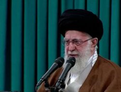 VIDEO: Khamenei Respons Serangan Israel: Mereka Buat Kesalahan Besar