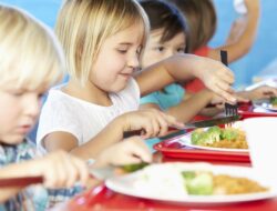 9 Makanan Unggul untuk Anak, Bikin Otak Cerdas dan Tubuh Tinggi