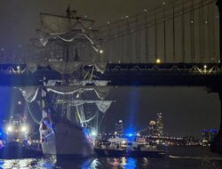 Kronologi Kapal AL Meksiko Tabrak Jembatan Brooklyn New York