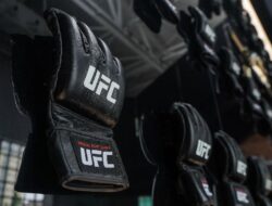 Heboh Petarung UFC Pura-pura KO Demi Bidik Kemenangan