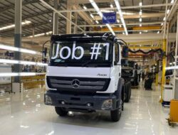 Pabrik Truk Mercedes-Benz Resmi Pindah ke Cikarang dari Wanaherang