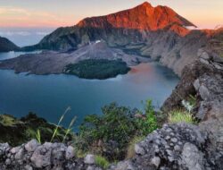 Jalur Rawan Gunung Rinjani dari Pelawangan-Segara Anak Diperbaiki