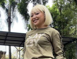 Cerita di Balik Wig dan Kanker Mpok Alpa yang Dirahasiakan