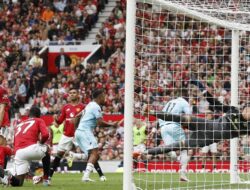 5 Gol Tercipta, MU Menang Dramatis atas Burnley