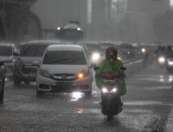 BMKG Ungkap Musim Hujan Datang Lebih Awal, Sampai Kapan?