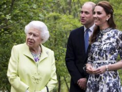 Pangeran William Cerita Dulu Sulit Akrab dengan Ratu Elizabeth