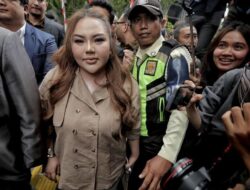 Datang Ke Polda Jabar, Lisa Mariana Diperiksa dalam Kasus Pornografi