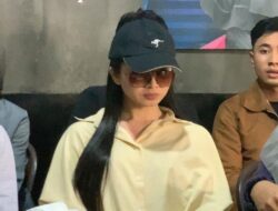 Di Balik Kamuflase ‘MUA Dea Lipa’, Ada Trauma Masa Kecil Korban Bully