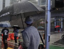 Bibit Siklon Tropis Kepung RI, Potensi Cuaca Ekstrem Sepekan ke Depan