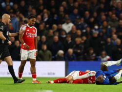 1 Kartu Merah, Chelsea vs Arsenal Imbang di Putaran Pertama