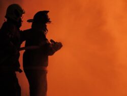 Kebakaran Pesantren di Jagakarsa Jaksel, Tiga Santri Sesak Napas