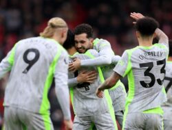 Libas Nottingham, Man City Pimpin Peringkat