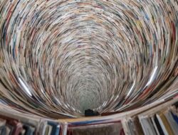 Menengok ‘Idiom’, Menara 8.000 Buku di Praha