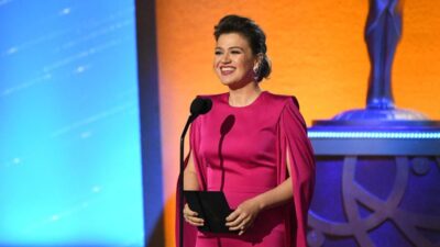 Kelly Clarkson Umumkan Acaranya Berencana Selesai Musim Ini