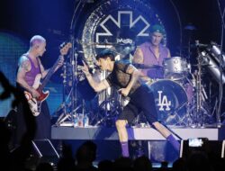 RHCP Kritik Dokumenter Netflix Soal Grup Musik Itu