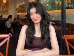Gaya Gemas Inka Andestha Pakai Mini Skirt, Pesona WAGs Persija Jakarta yang Curi Perhatian : Okezone Women