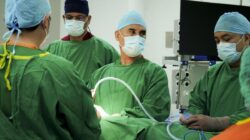 Dokter Tangani Kista Ginjal pada Lansia 76 Tahun dengan Bedah Robotik